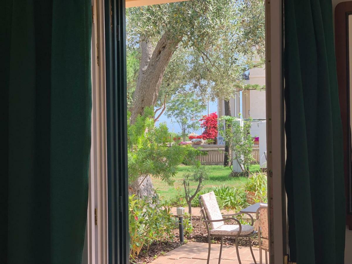 Villino Eleonora Bed & Breakfast Parghelia Exterior foto
