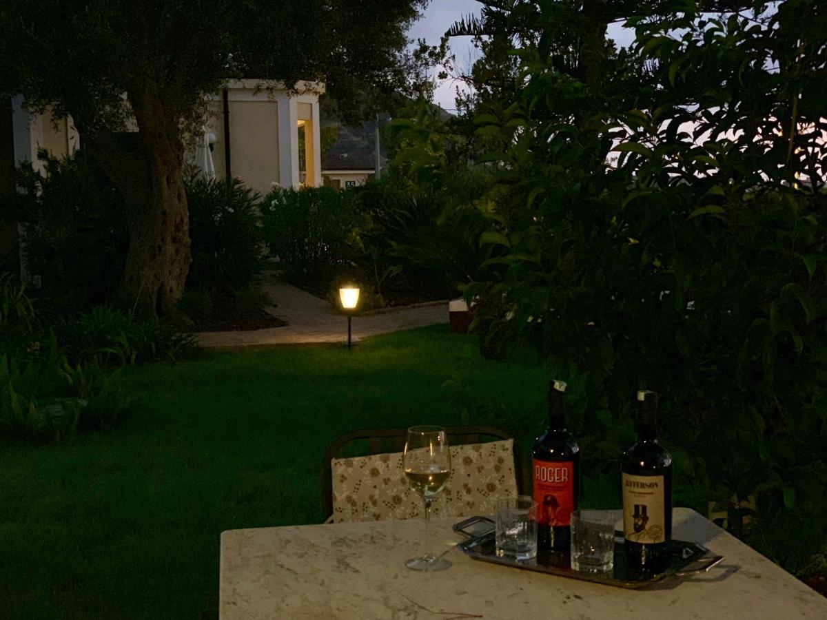 Villino Eleonora Bed & Breakfast Parghelia Exterior foto